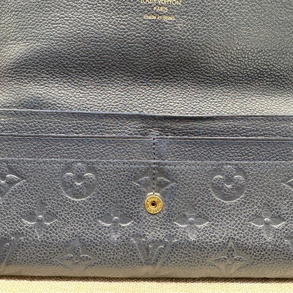 LV Sarah Wallet – Navy Empreinte Classic - Picture 4 of 11